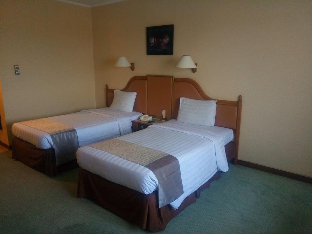 Sahid Raya Hotel & Convention Yogyakarta Maguwo Екстериор снимка