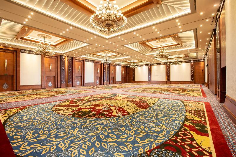 Sahid Raya Hotel & Convention Джокякарта Екстериор снимка